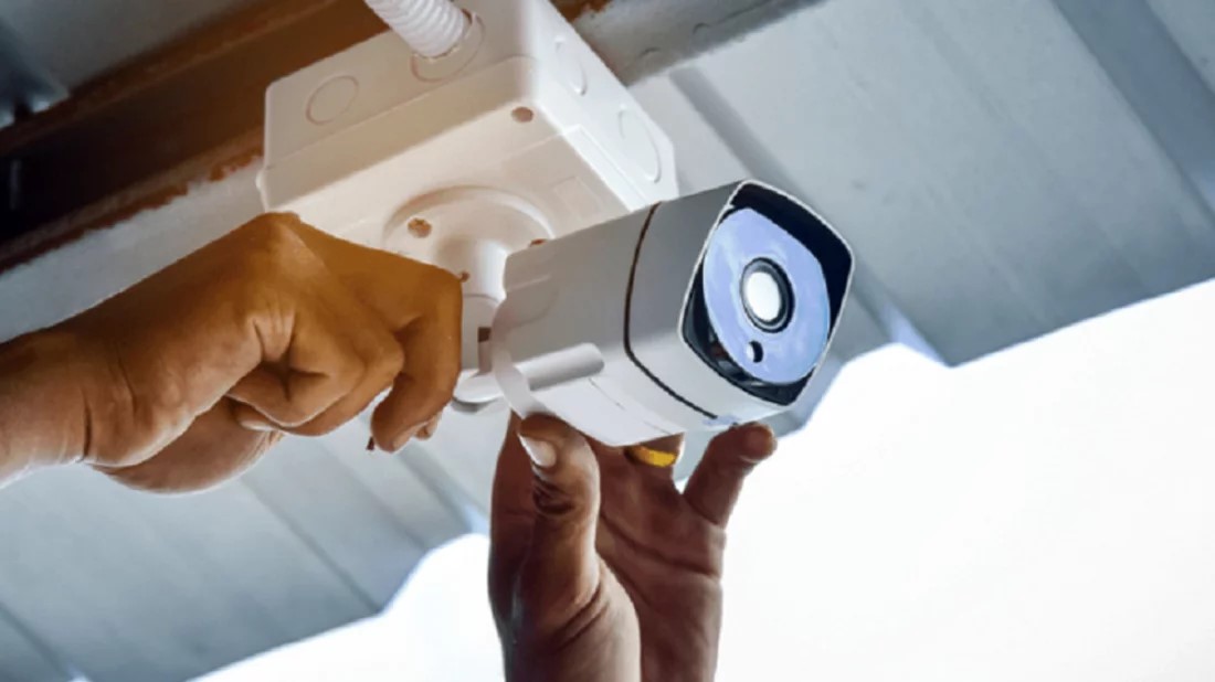 ছাত্রীদের শোবার ঘরে সিসি ক্যামেরা, মাদ্রাসা শিক্ষকের কক্ষে মিলল মনিটর